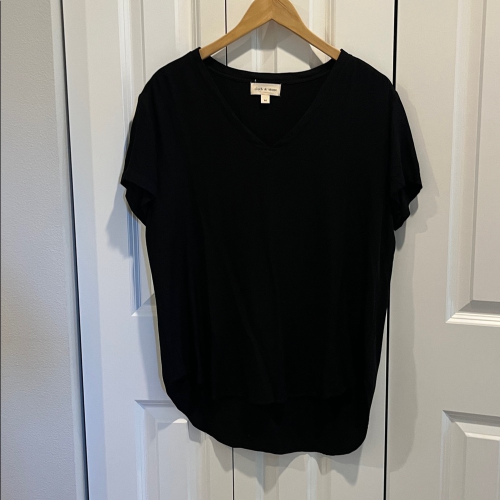 New without Tags! Cloth & Stone Classic Black Tee Medium Never Worn!